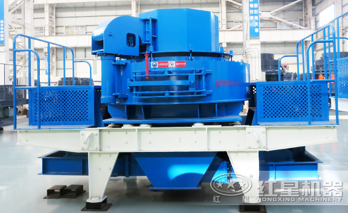 制砂機(jī)廠家車間里的制砂機(jī) 制砂機(jī)廠家車間里的制砂機(jī)