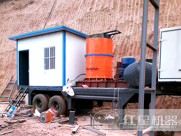 移動復(fù)合式破碎機 移動復(fù)合式破碎機