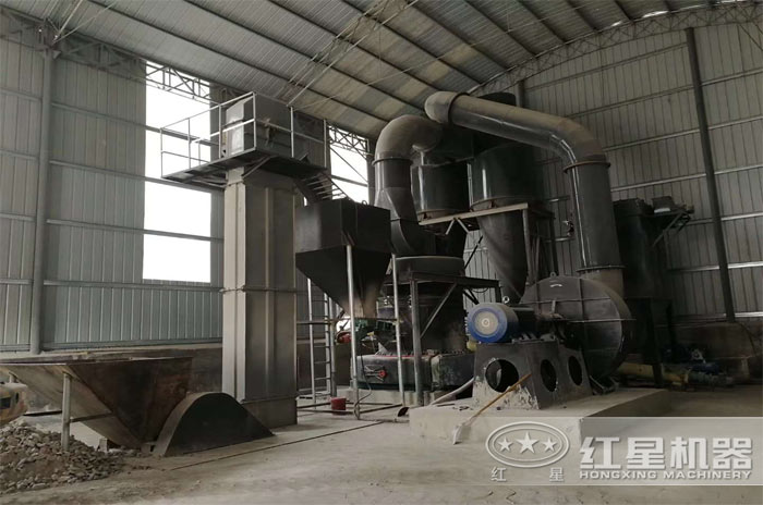 磨粉現(xiàn)場(chǎng)實(shí)拍圖 磨粉現(xiàn)場(chǎng)實(shí)拍圖