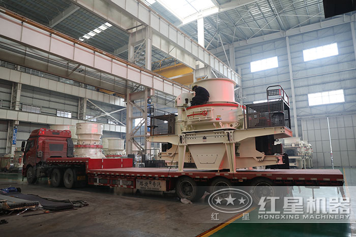 運(yùn)往客戶現(xiàn)場(chǎng)的環(huán)保型制砂機(jī)設(shè)備 運(yùn)往客戶現(xiàn)場(chǎng)的環(huán)保型制砂機(jī)設(shè)備