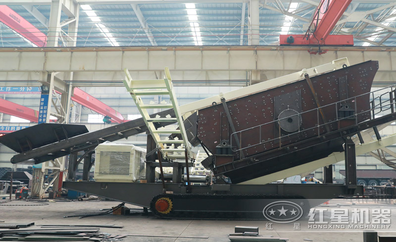 履帶式移動(dòng)制砂機(jī)生產(chǎn)車間 履帶式移動(dòng)制砂機(jī)生產(chǎn)車間