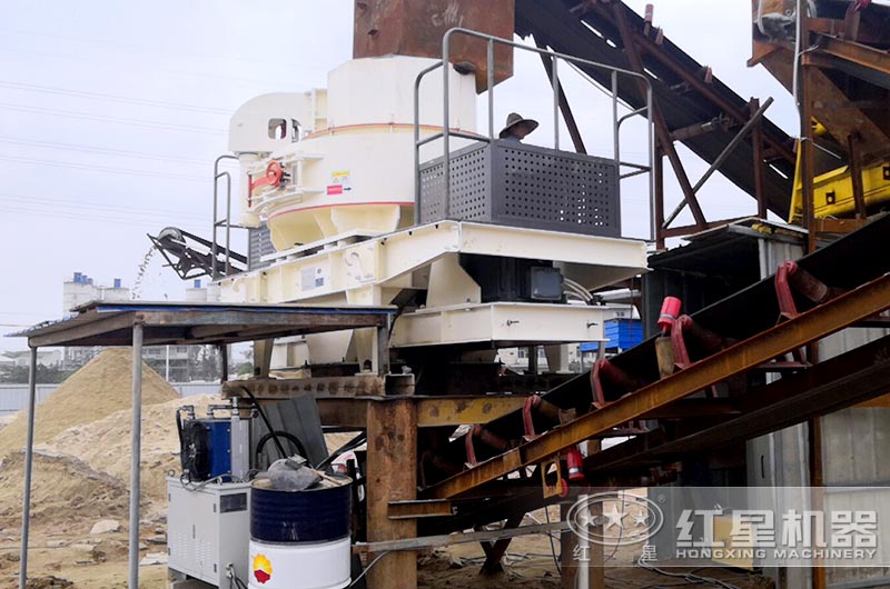 制砂生產(chǎn)線現(xiàn)場(chǎng) 制砂生產(chǎn)線現(xiàn)場(chǎng)