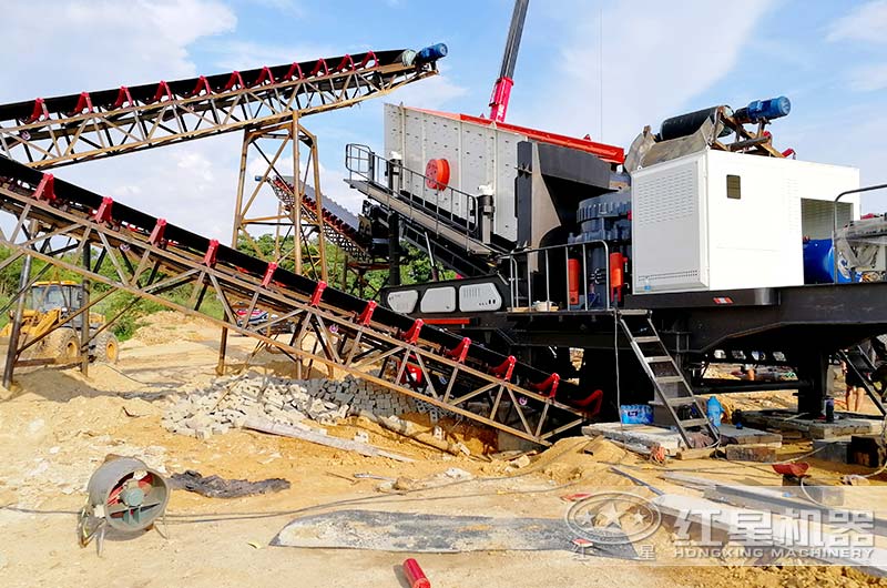 輪胎式砂石生產(chǎn)線現(xiàn)場(chǎng)實(shí)拍 輪胎式砂石生產(chǎn)線現(xiàn)場(chǎng)實(shí)拍