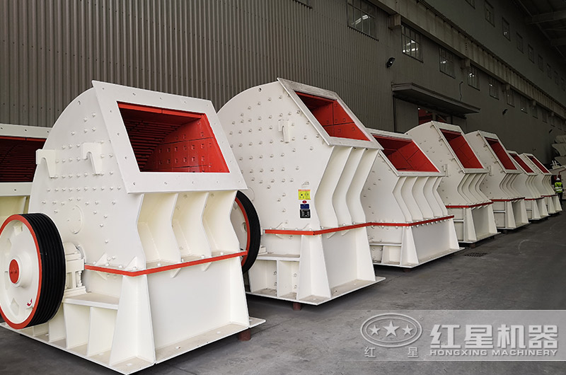 規(guī)格不一的錘式粉碎機(jī) 規(guī)格不一的錘式粉碎機(jī)