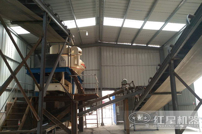 砂石室內制砂生產現(xiàn)場 砂石室內制砂生產現(xiàn)場