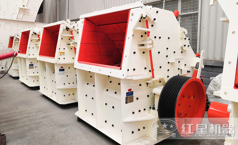 時產(chǎn)200噸破碎篩分設備有哪些？有破碎篩分設備生產(chǎn)視頻看嗎