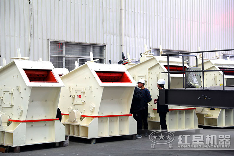 客戶到廠參觀細碎機設(shè)備 客戶到廠參觀細碎機設(shè)備