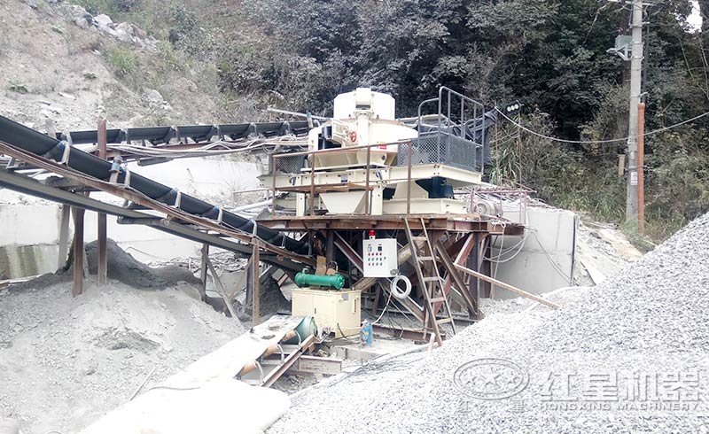 石灰石制砂現(xiàn)場 石灰石制砂現(xiàn)場