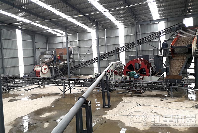 洗砂現(xiàn)場(chǎng) 洗砂現(xiàn)場(chǎng)