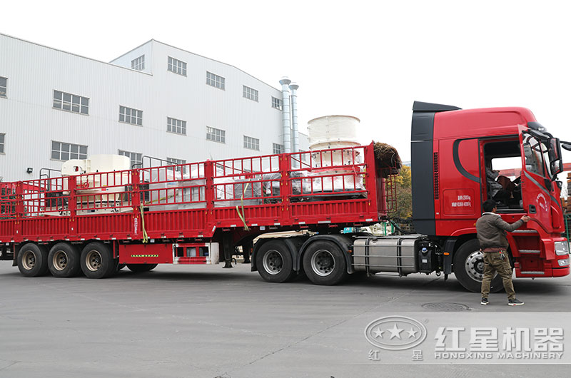 紅星小型河卵石制砂機(jī)發(fā)貨現(xiàn)場 紅星小型河卵石制砂機(jī)發(fā)貨現(xiàn)場