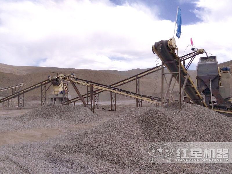 PF1007反擊式破碎機(jī)現(xiàn)場(chǎng)，出料粒形好