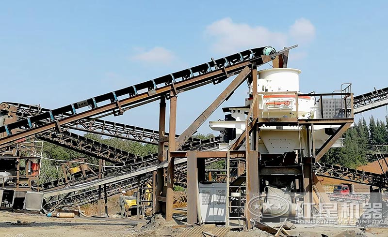 客戶來(lái)廠咨詢：想購(gòu)買日產(chǎn)1000噸的制砂機(jī)，有推薦的型號(hào)嗎？