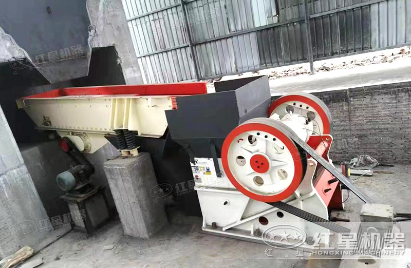 粗料破碎機一臺多少錢，每小時產量多少噸，有沒有現場視頻