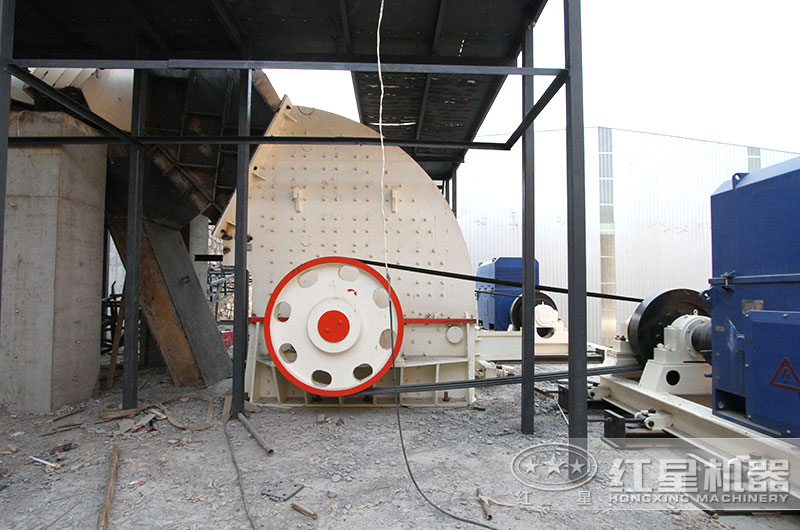 重錘式破碎機在生產(chǎn)線中的應用 重錘式破碎機在生產(chǎn)線中的應用