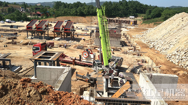 石料廠成套設備客戶安裝現(xiàn)場 石料廠成套設備客戶安裝現(xiàn)場