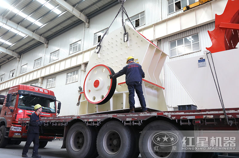 大型隨時制砂機裝車發(fā)貨中 大型隨時制砂機裝車發(fā)貨中